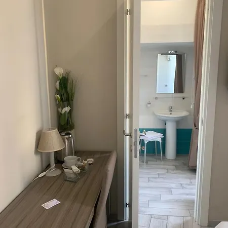 Centrale N 74 לינה וארוחת בוקר 3*